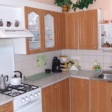 Barbara Apartmanhaz Kehidakustany Exterior photo