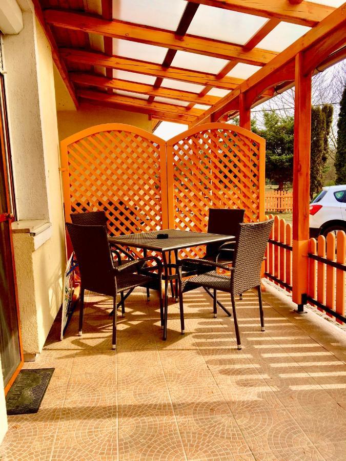 Barbara Apartmanhaz Kehidakustany Exterior photo