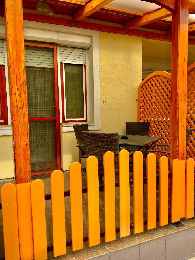 Barbara Apartmanhaz Kehidakustany Exterior photo
