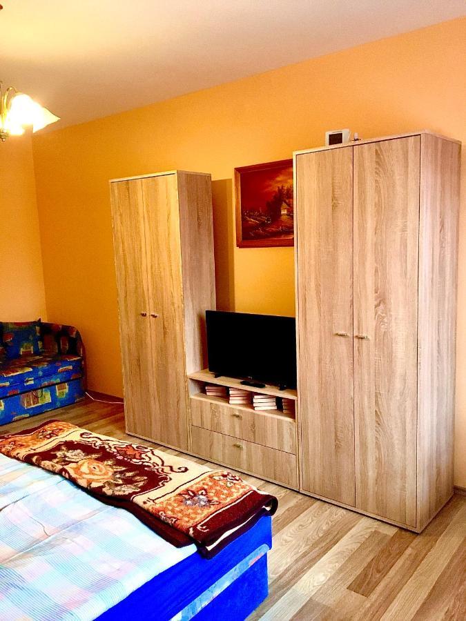 Barbara Apartmanhaz Kehidakustany Exterior photo