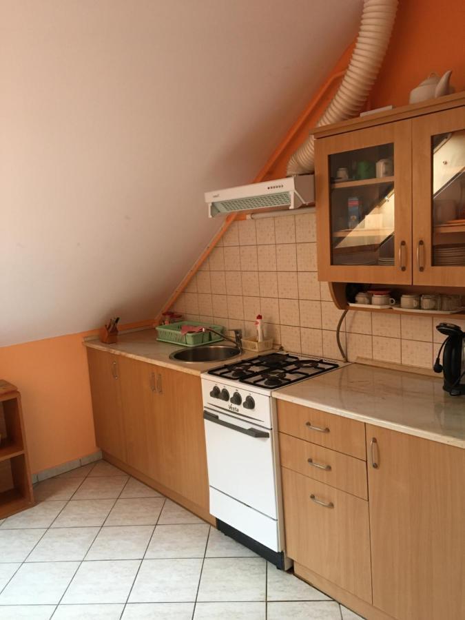 Barbara Apartmanhaz Kehidakustany Exterior photo